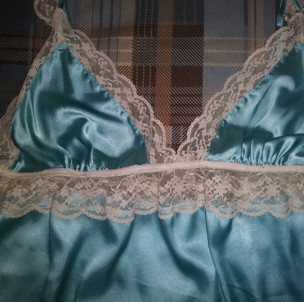 V.S. Ice blue teddy - Picture 9 of 13